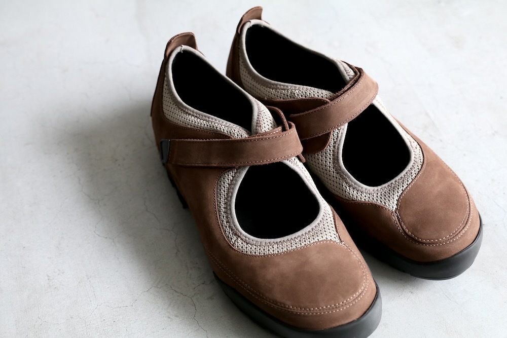ROA (����) "Loie BROWN TAUPE"