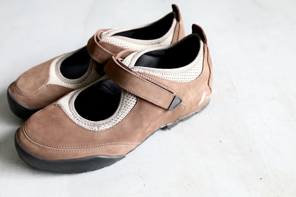 ROA (����) "Loie BROWN TAUPE"