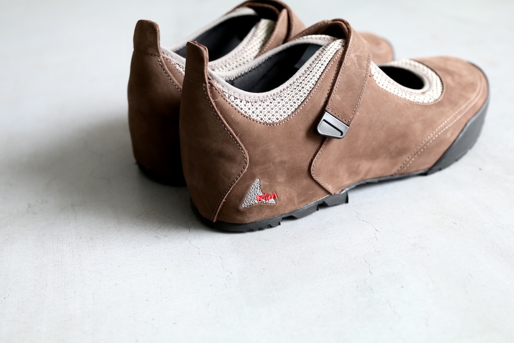 ROA (����) "Loie BROWN TAUPE"