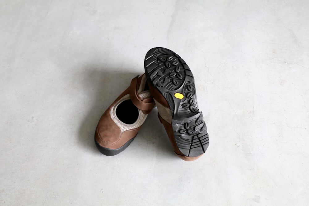 ROA (����) "Loie BROWN TAUPE"
