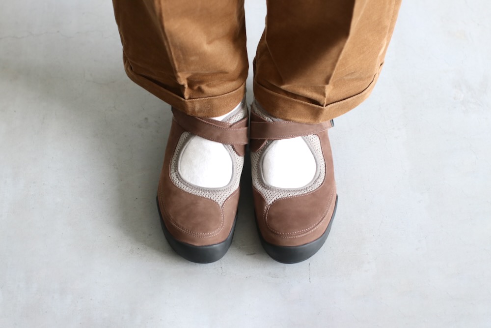 ROA (����) "Loie BROWN TAUPE"