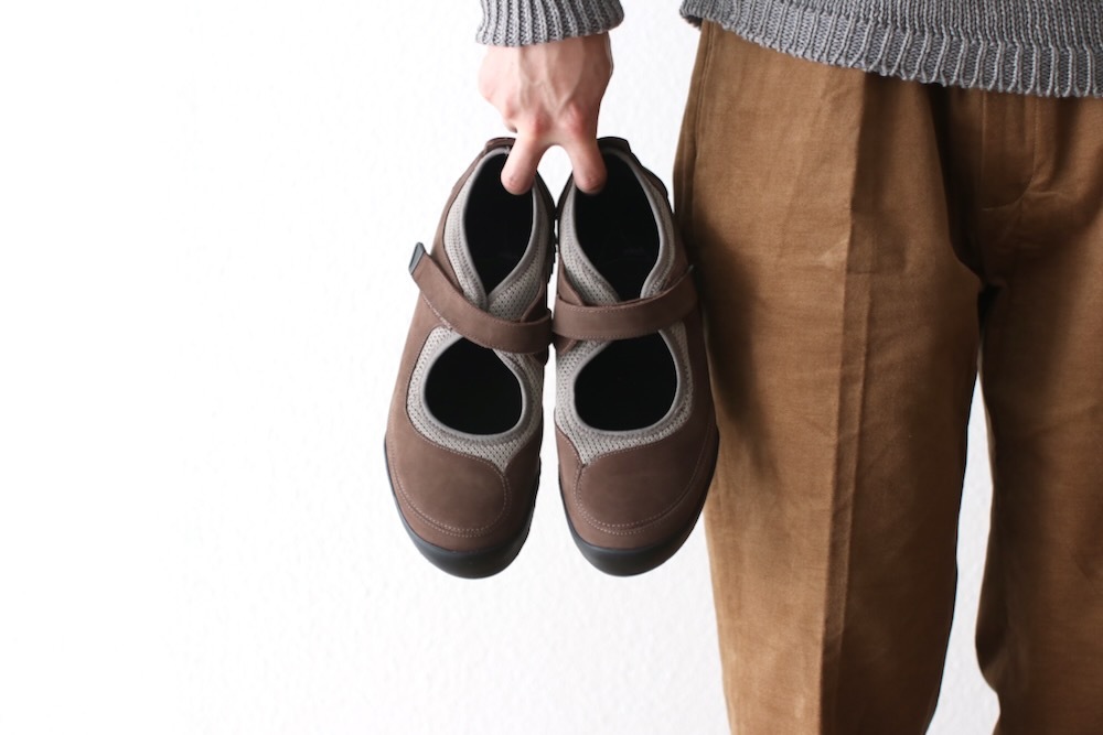 ROA (����) "Loie BROWN TAUPE"