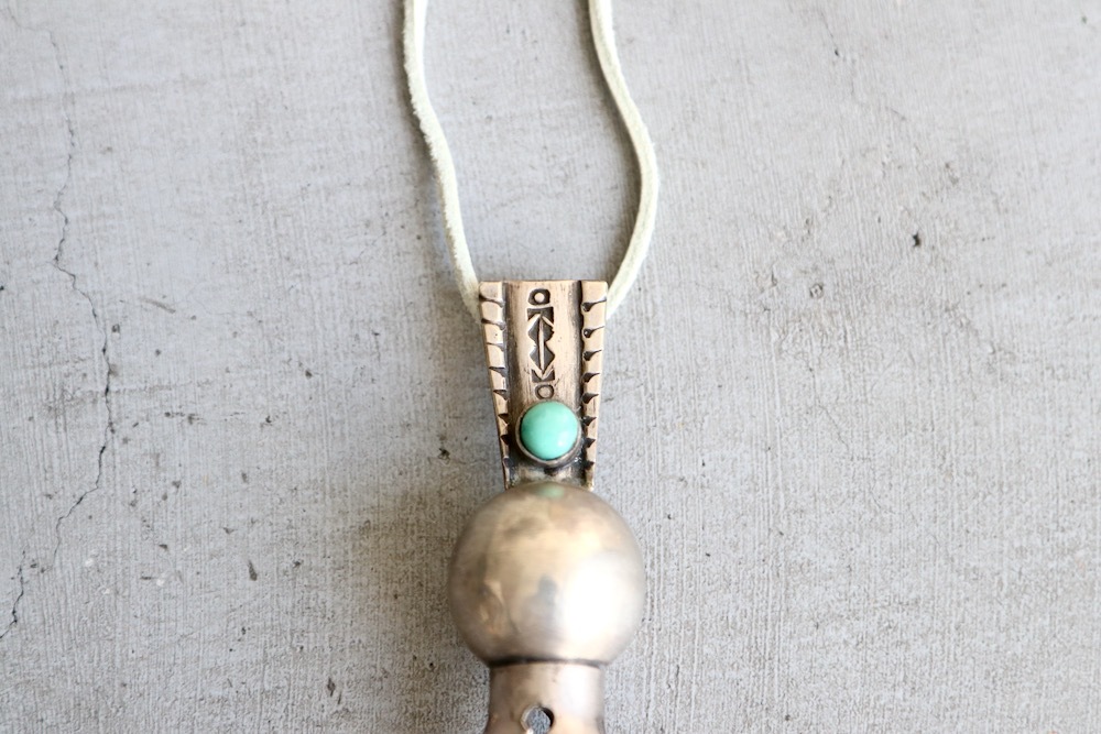 Indian Jewelry Falcon Trading Co. / F.T.C(����ǥ����󥸥奨�꡼ �ե��륳�� �ȥ졼�ǥ��� ����ѥˡ�) "Squash Blossom Pendant Turquoise circle"