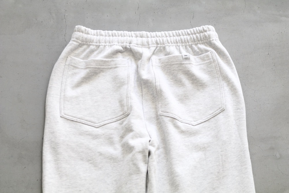 limiteditten.  SCREENSTARS (åƥ  ꡼󥹥) "BASIC SWEAT PANTS"