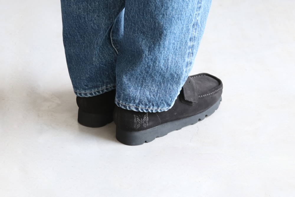 limitedNeedles  Clarks Originals(ˡɥ륺  顼) "Wallabee - Peace Buckle"