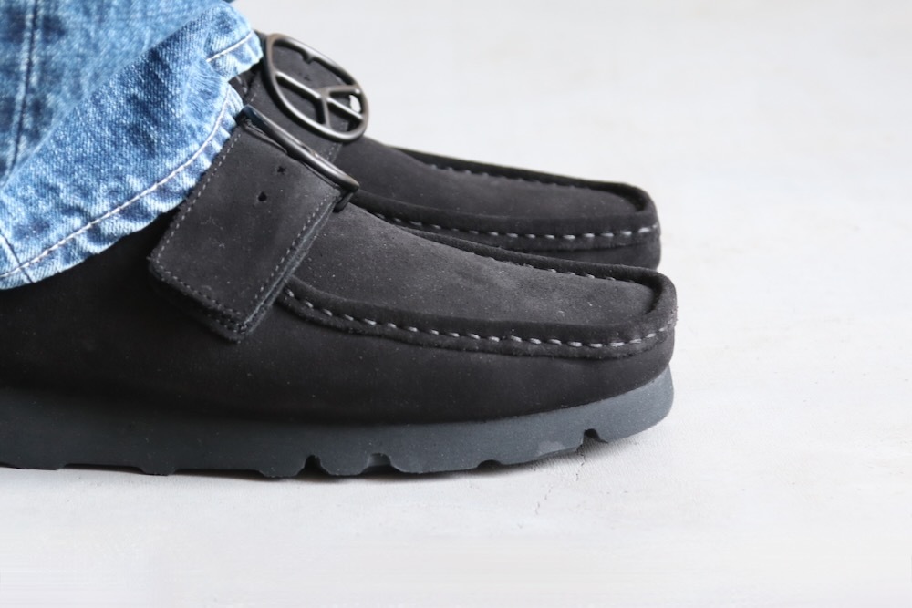 limitedNeedles  Clarks Originals(ˡɥ륺  顼) "Wallabee - Peace Buckle"