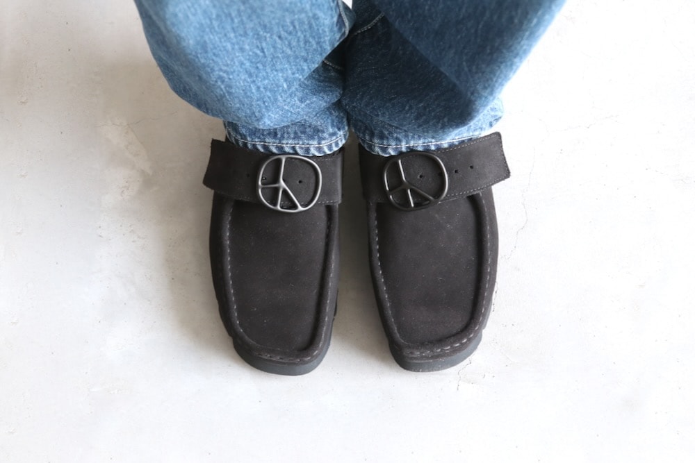 limitedNeedles  Clarks Originals(ˡɥ륺  顼) "Wallabee - Peace Buckle"