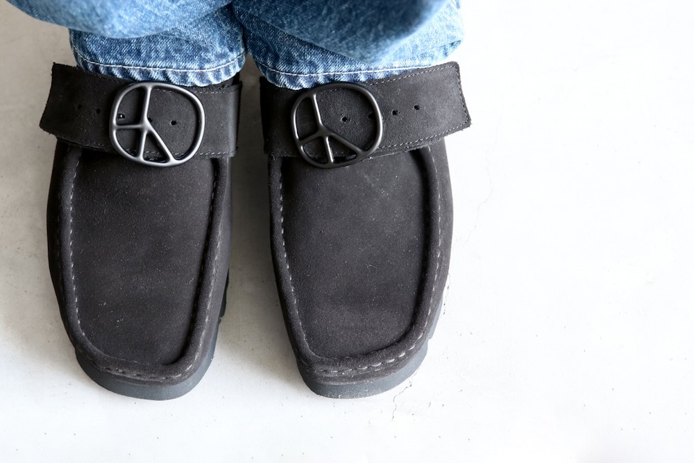 limitedNeedles  Clarks Originals(ˡɥ륺  顼) "Wallabee - Peace Buckle"