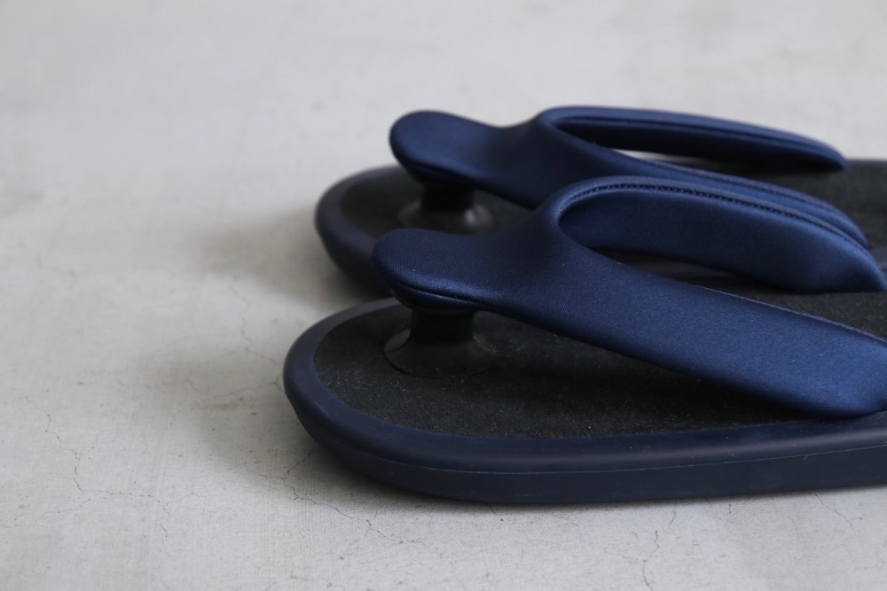 WOMEN'SJoJo(祸) "BEACH SANDAL / Ecsaine Leather"