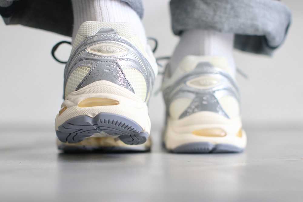 ASICS (å) "GT-2160 CREAM/SHEET ROCK"