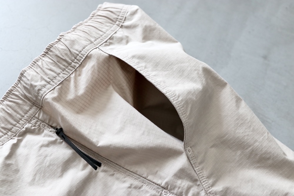 GOLDWIN 0 (������ɥ����� ����) "Parachute Seed Rip-siop Pants"