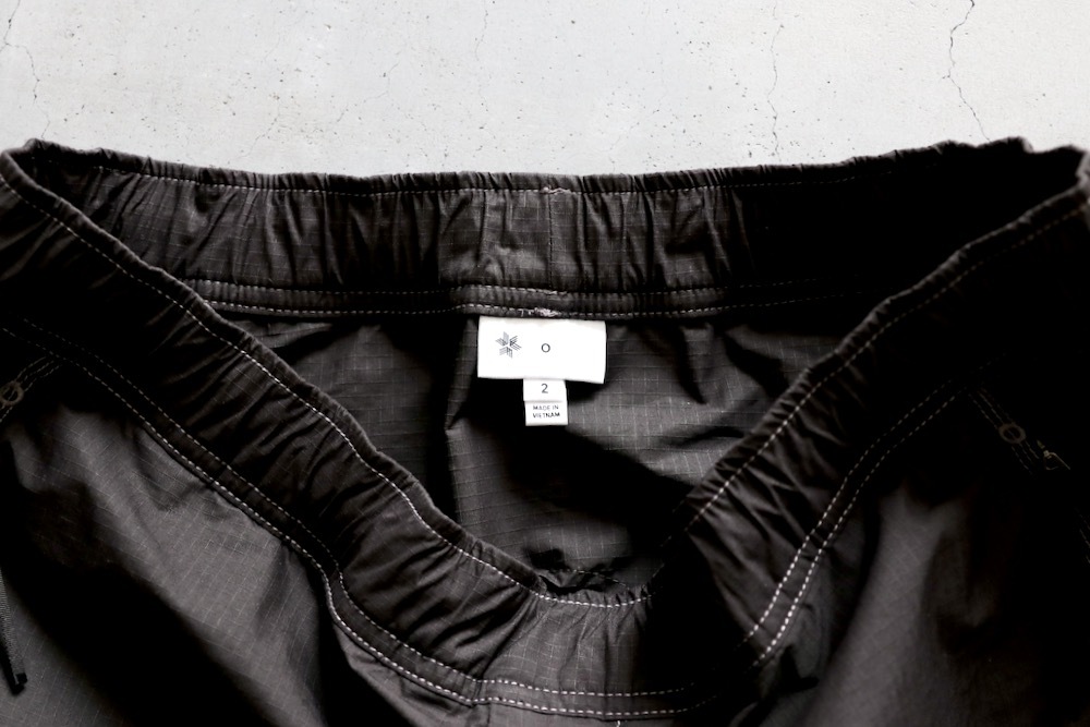 GOLDWIN 0 (������ɥ����� ����) "Parachute Seed Rip-siop Pants"