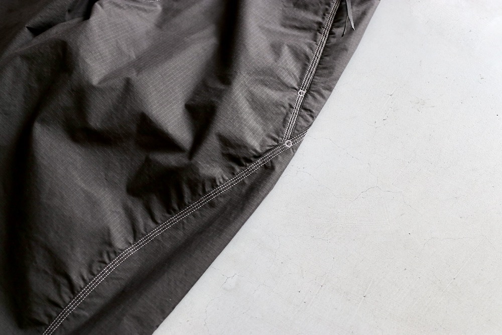 GOLDWIN 0 (������ɥ����� ����) "Parachute Seed Rip-siop Pants"