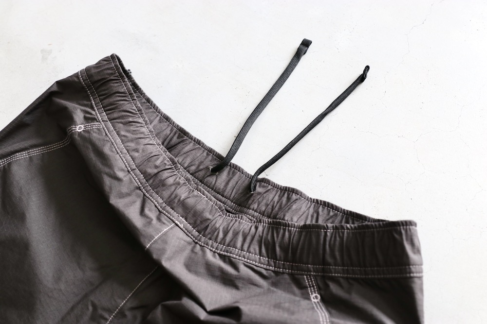 GOLDWIN 0 (������ɥ����� ����) "Parachute Seed Rip-siop Pants"