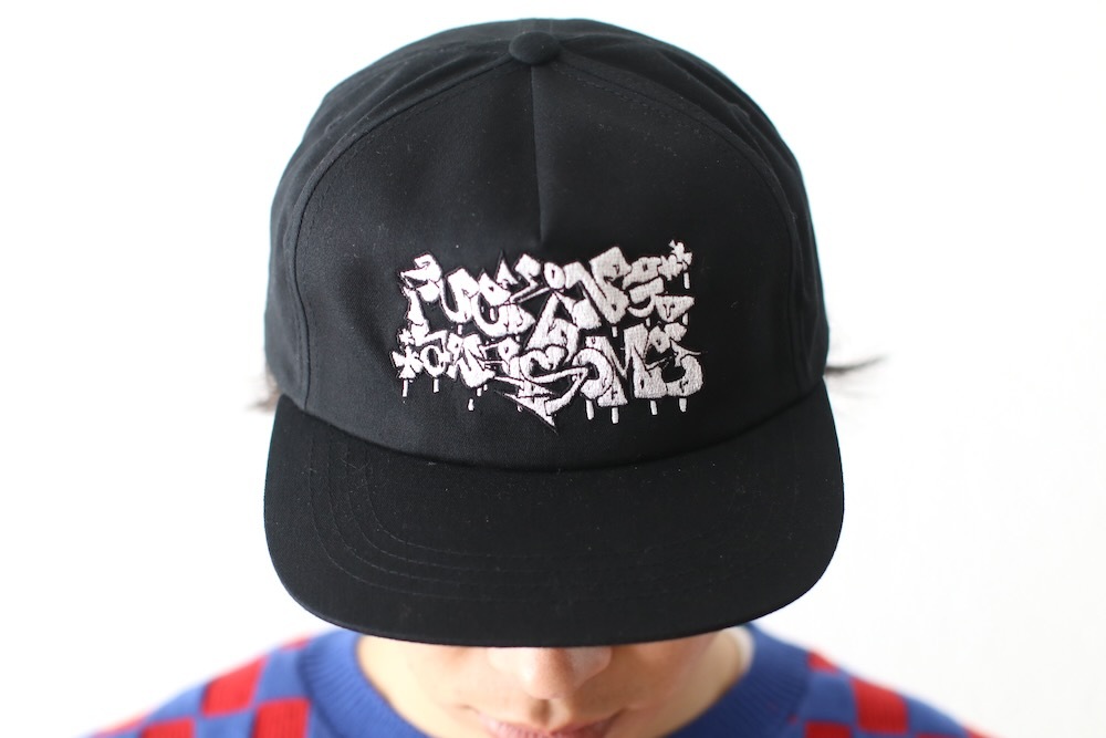 Fucking Awesome (ファッキン オーサム) 