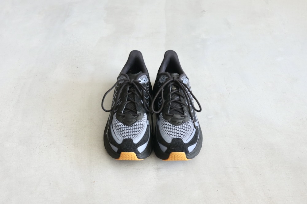 HOKA ONE ONE (ۥ  ) "U CLIFTON LS BKNC"