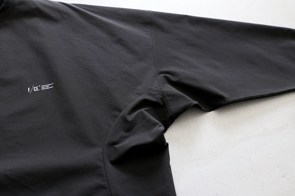 F/CE. (���� ��������) "AMPHIBIOUS LONG SLEEVE T"