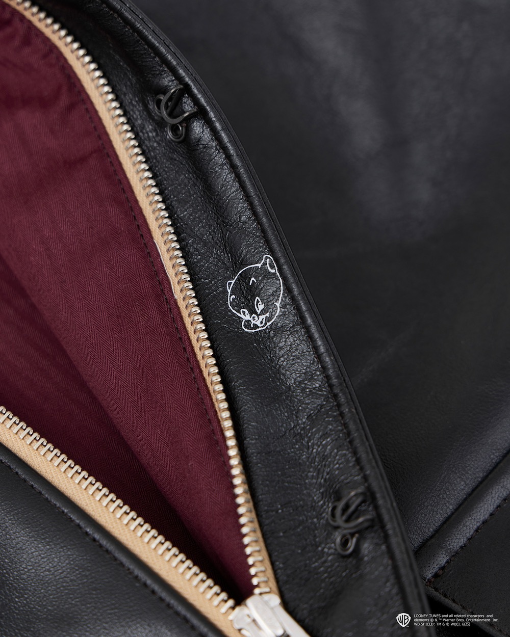 ��limited��NICENESS �� Looney Tunes(�ʥ����ͥ� �� �롼�ˡ����ƥ塼��)"P.MONKMAN(�֥饦�󥳥����쥶�� �ץ��ȥƥå� A2���㥱�å�)"