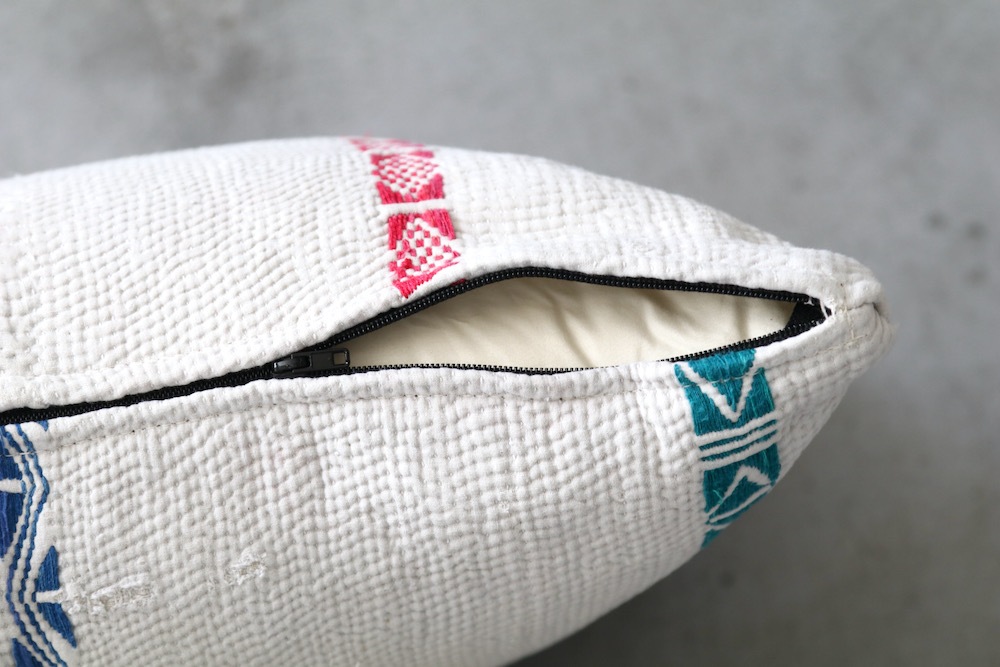 LIGHT YEARS(�饤�� ���䡼��) ��Indian cushion S -White-��