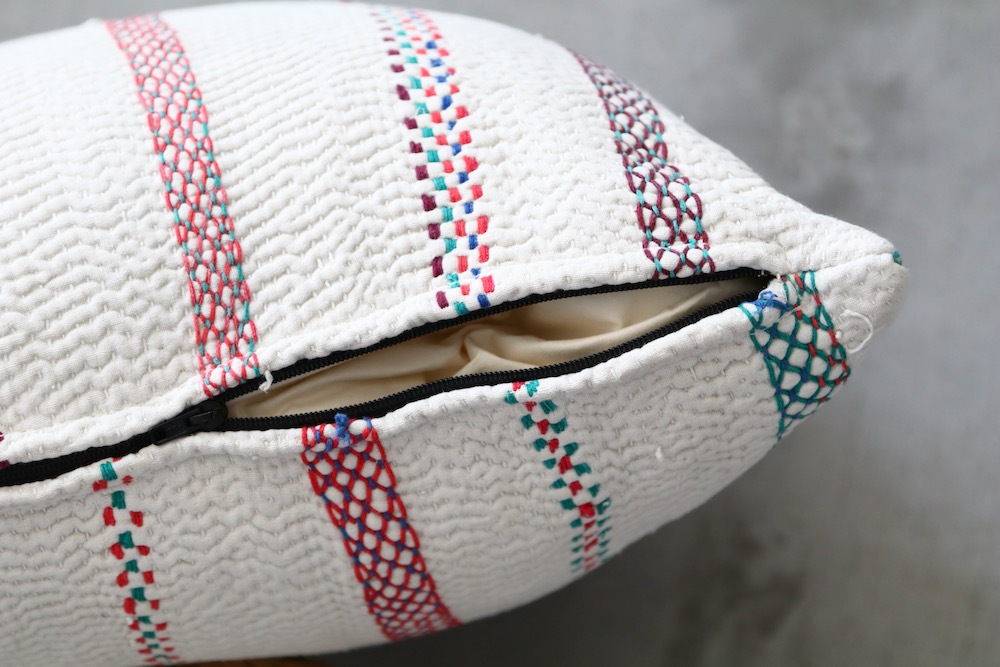 LIGHT YEARS(�饤�� ���䡼��) ��Indian cushion S -White-��