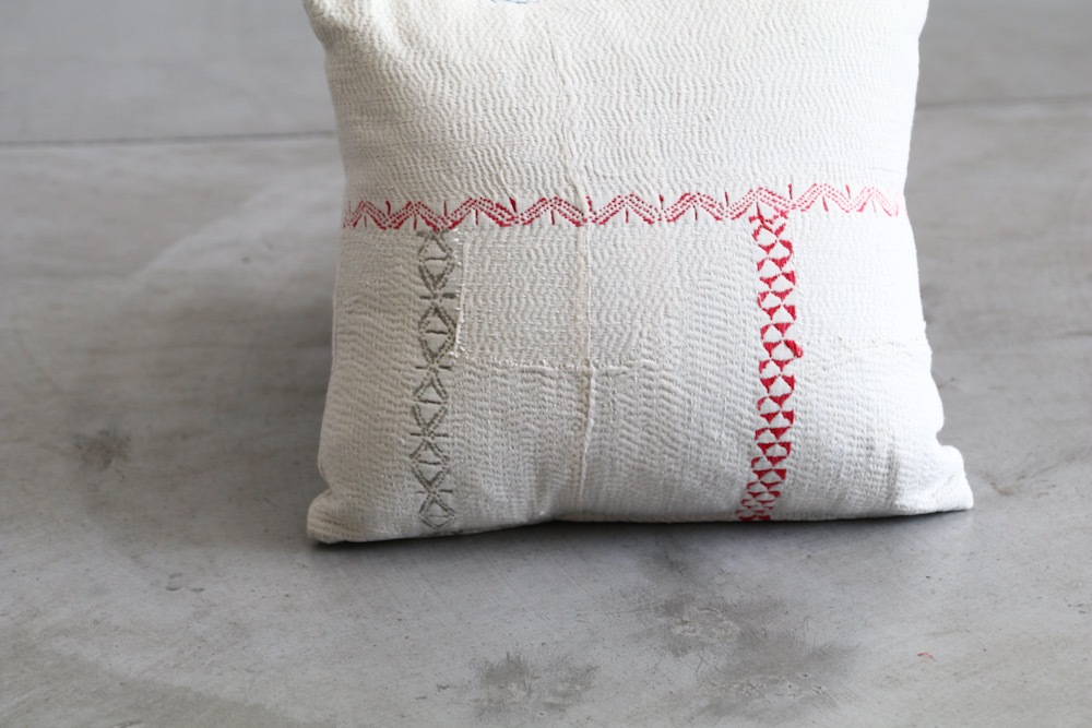 LIGHT YEARS(�饤�� ���䡼��) ��Indian cushion S -White-��