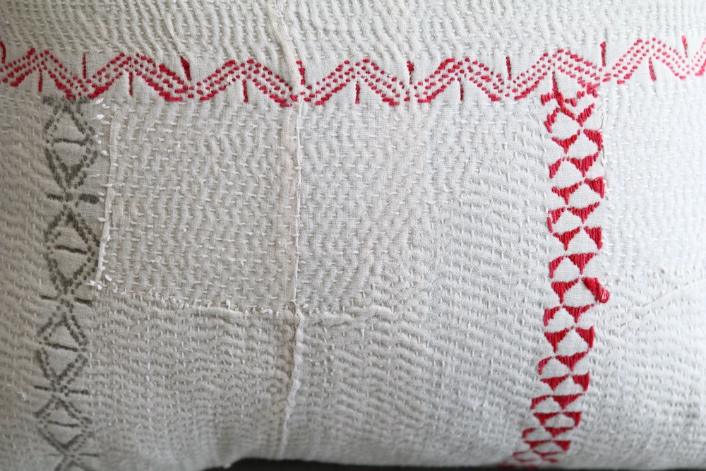 LIGHT YEARS(�饤�� ���䡼��) ��Indian cushion S -White-��