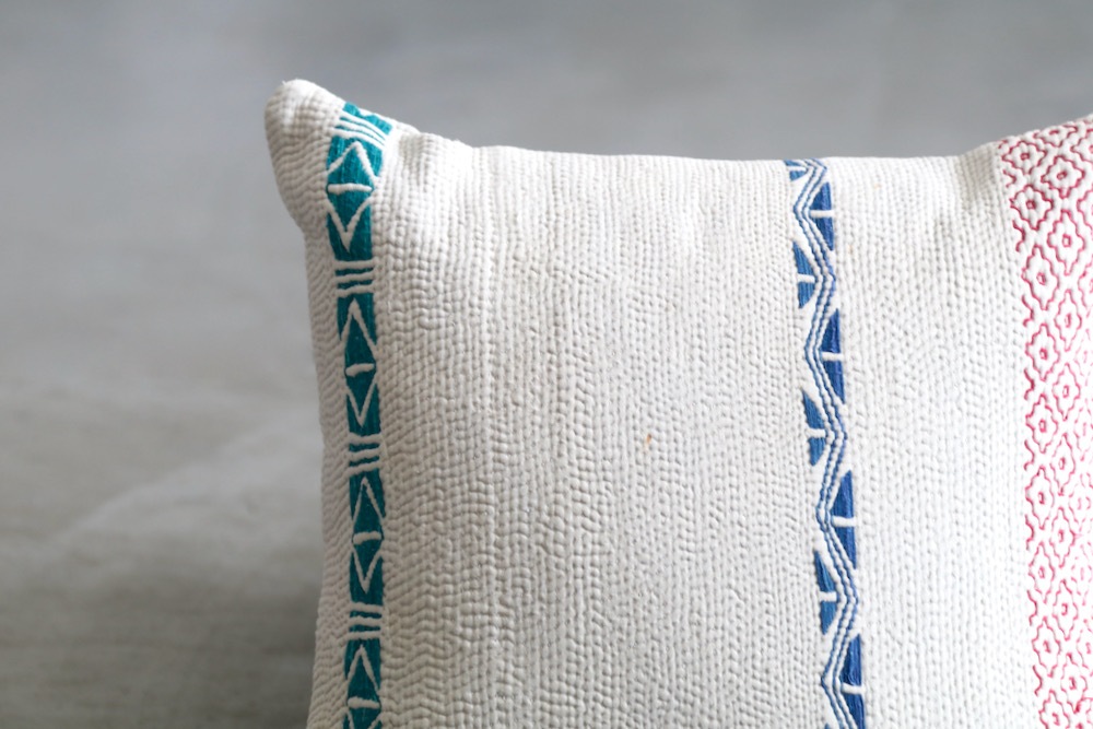 LIGHT YEARS(�饤�� ���䡼��) ��Indian cushion S -White-��