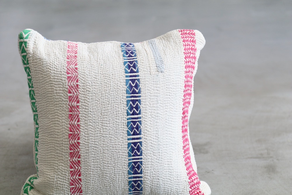 LIGHT YEARS(�饤�� ���䡼��) ��Indian cushion S -White-��