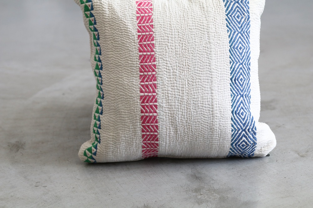 LIGHT YEARS(�饤�� ���䡼��) ��Indian cushion S -White-��