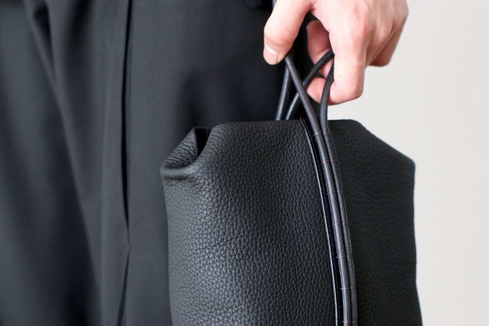 BYYO(ӥ祦) "Small Tote Bag"