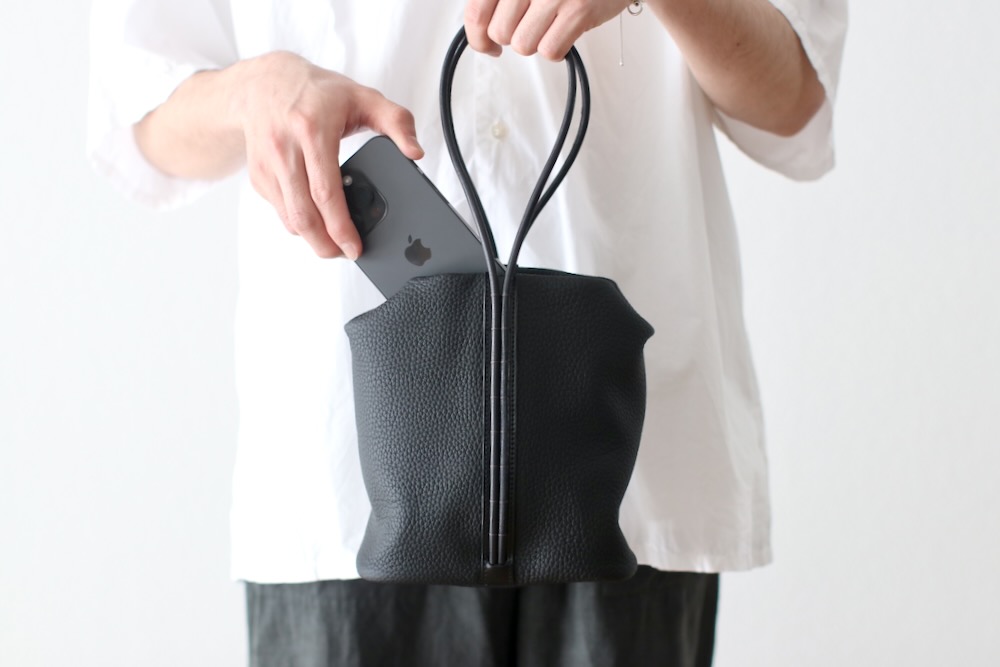 BYYO(ӥ祦) "Small Tote Bag"