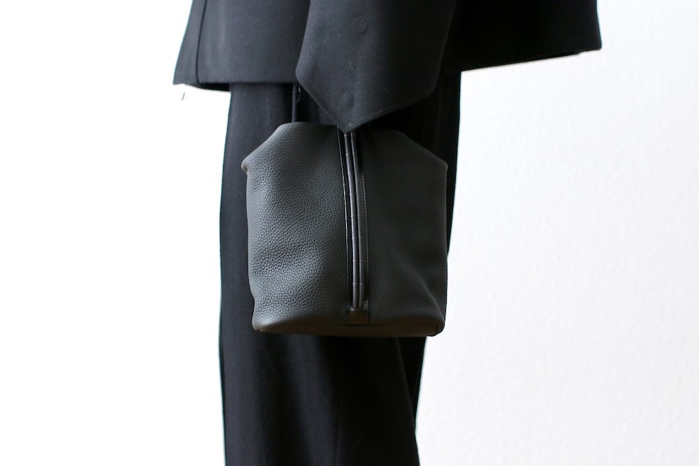 BYYO(ӥ祦) "Small Tote Bag"