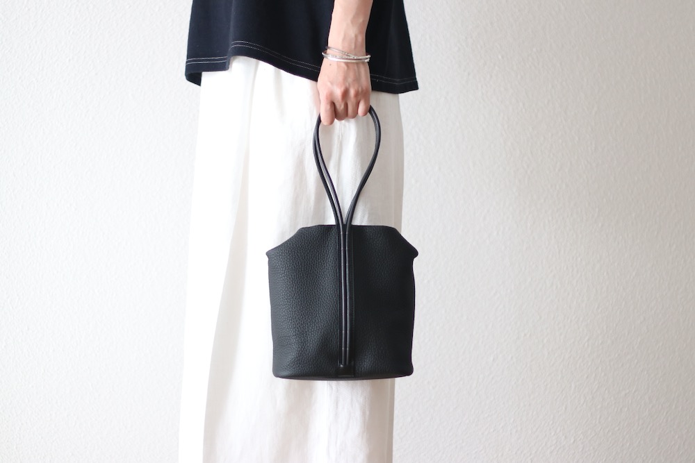 BYYO(ӥ祦) "Small Tote Bag"