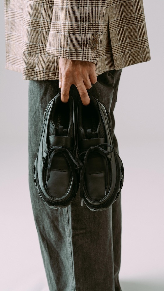 MIZUNO (�ߥ���) "WAVE PROPHECY MOC"