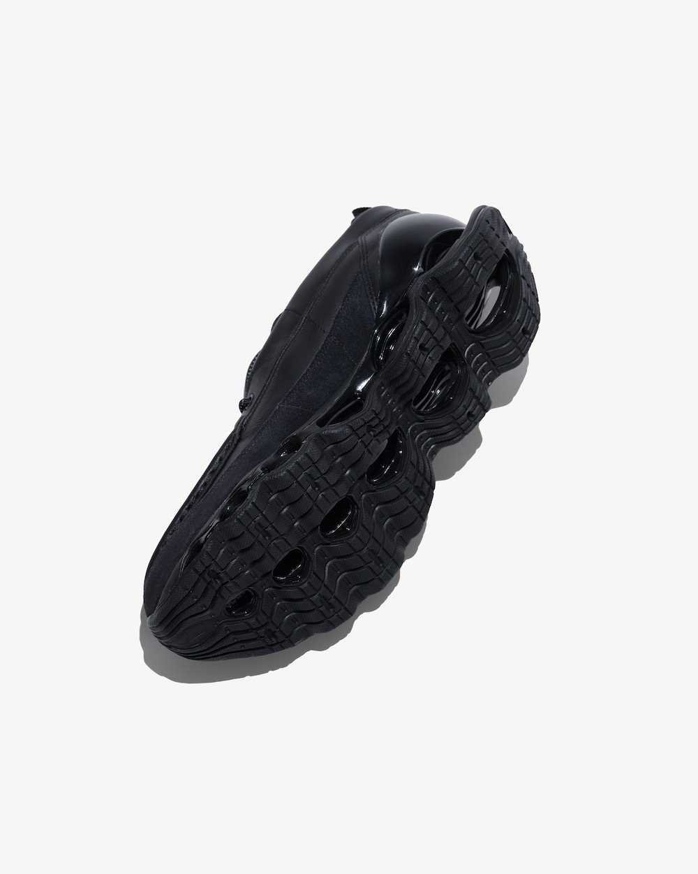 MIZUNO (�ߥ���) "WAVE PROPHECY MOC"