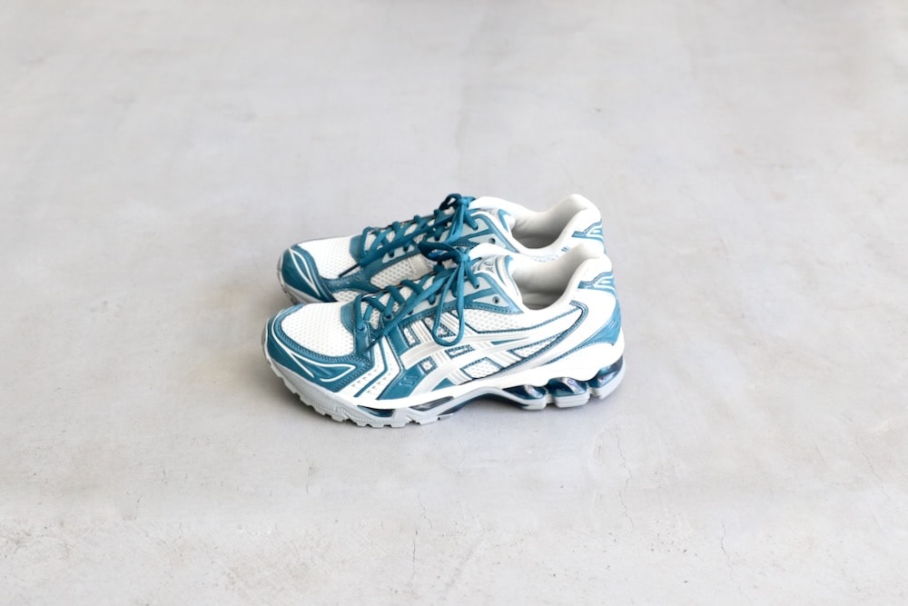 ASICS (アシックス) 