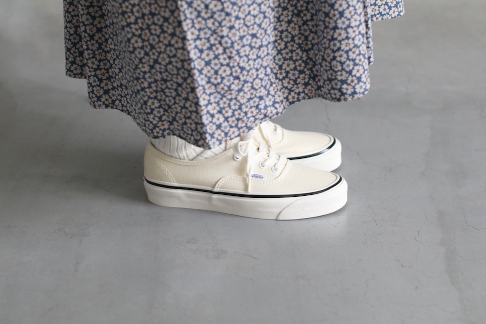 unisexVANS() "AUTHENTIC 44 DX (Anaheim Factory)White/Black"