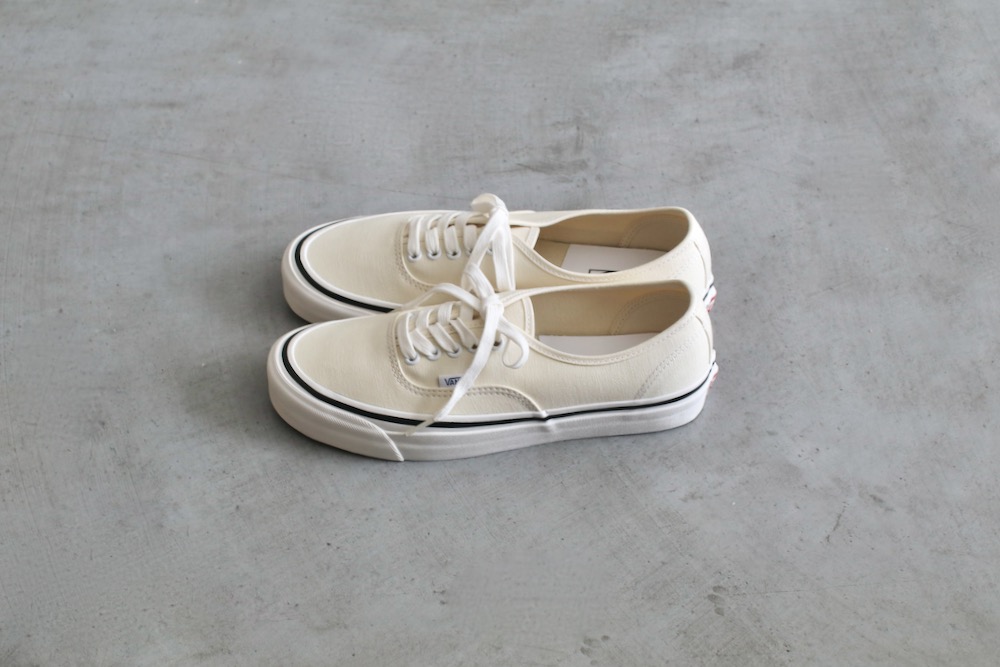 unisexVANS() "AUTHENTIC 44 DX (Anaheim Factory)White/Black"