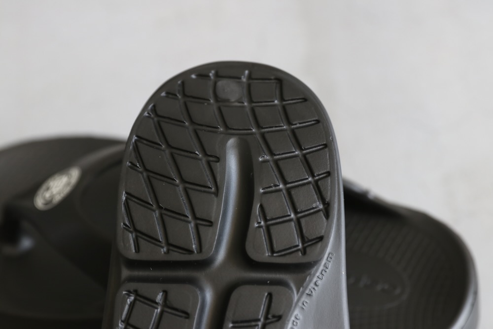 limitedREIGNING CHAMP  OOFOS (쥤˥   ե) "RC  oofos