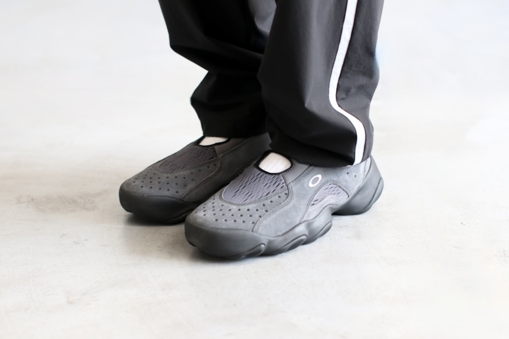 limitedBRAIN DEAD  OAKLEY(֥쥤ǥå  ꡼) "Oakley Factory Team Flesh Sandal"