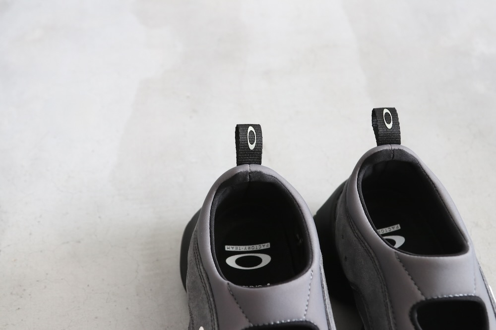 limitedBRAIN DEAD  OAKLEY(֥쥤ǥå  ꡼) "Oakley Factory Team Flesh Sandal"