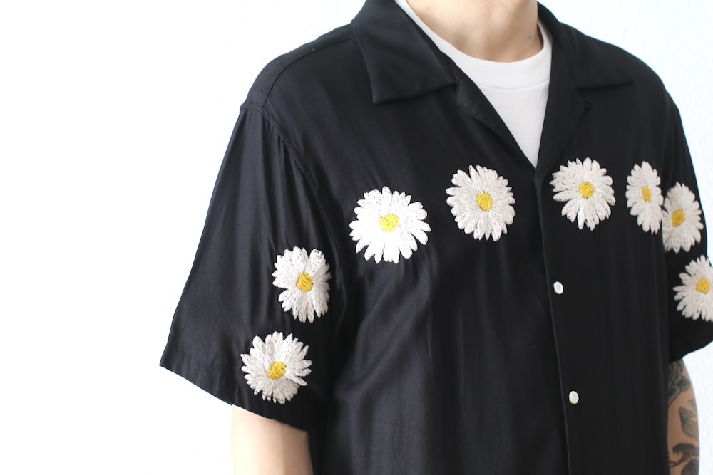 NOMARHYTHM TEXTILE (ノーマリズムテキスタイル) “Flower Embroidery