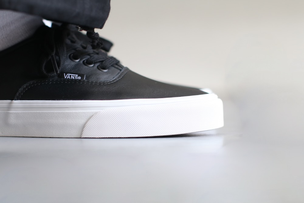 VANS(������) "Authentic LEATHER BLACK/TRUE WHITE"
