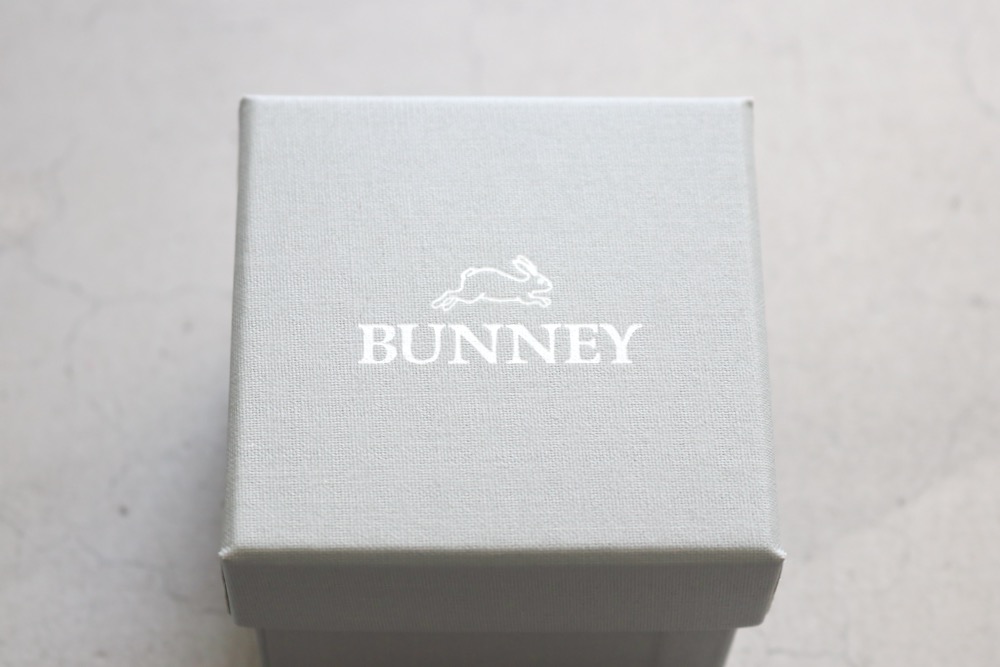 BUNNEY(Хˡ) "Hammered Signet Ring"
