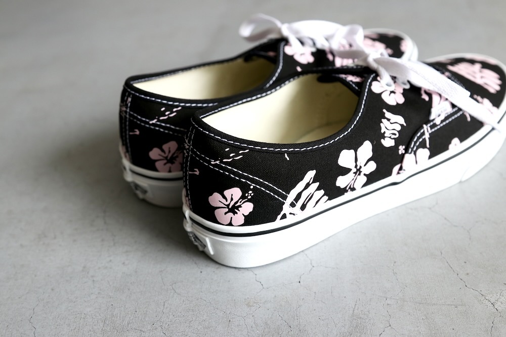 ��unisex��VANS(������) "Authentic -BLACK/PINK- "