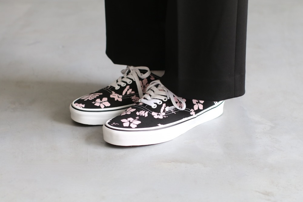 ��unisex��VANS(������) "Authentic -BLACK/PINK- "