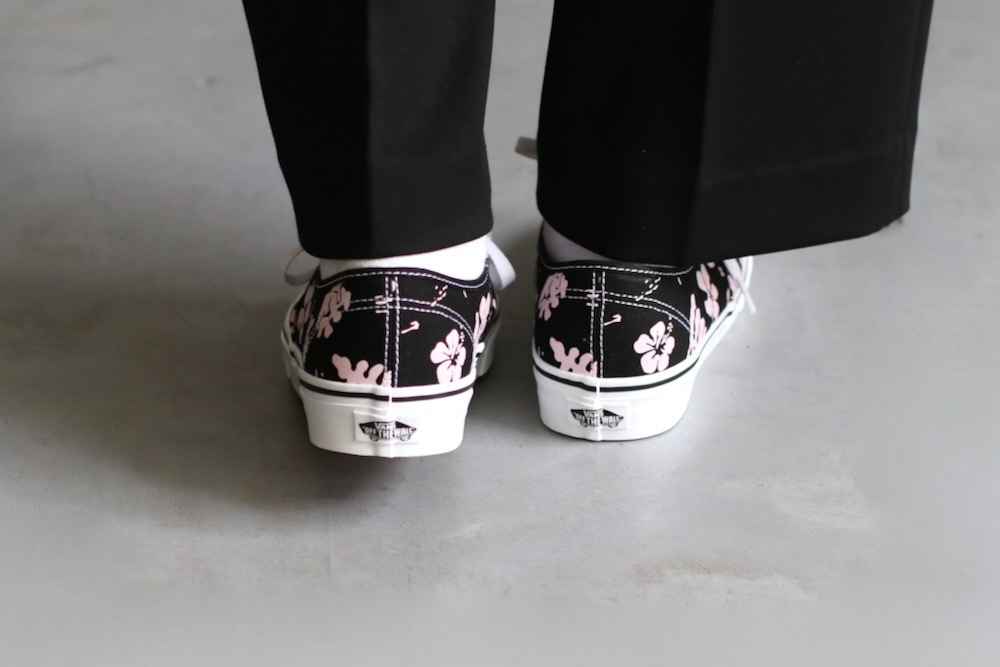��unisex��VANS(������) "Authentic -BLACK/PINK- "