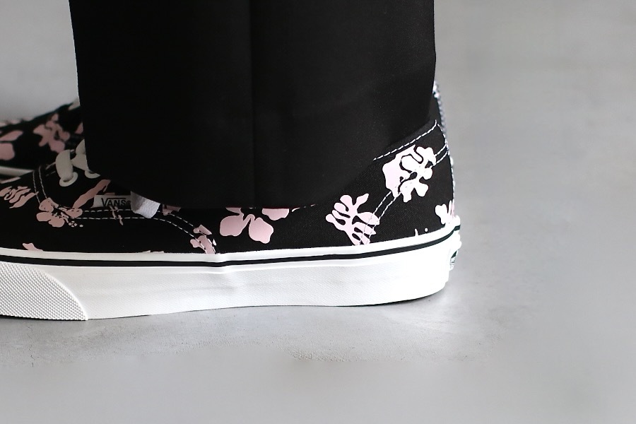 ��unisex��VANS(������) "Authentic -BLACK/PINK- "