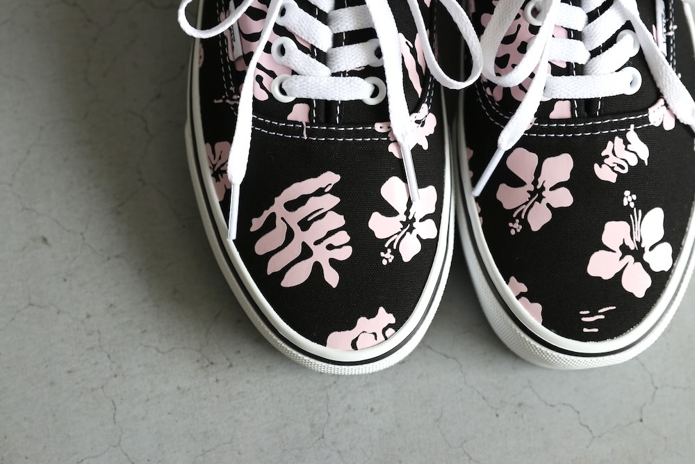 ��unisex��VANS(������) "Authentic -BLACK/PINK- "