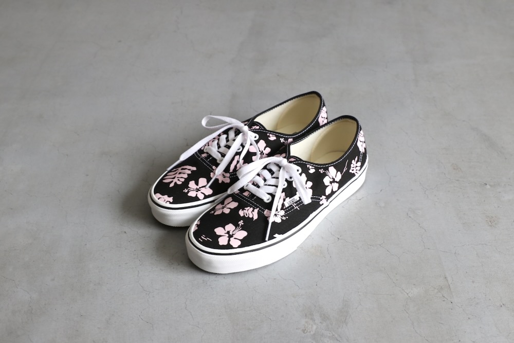 ��unisex��VANS(������) "Authentic -BLACK/PINK- "